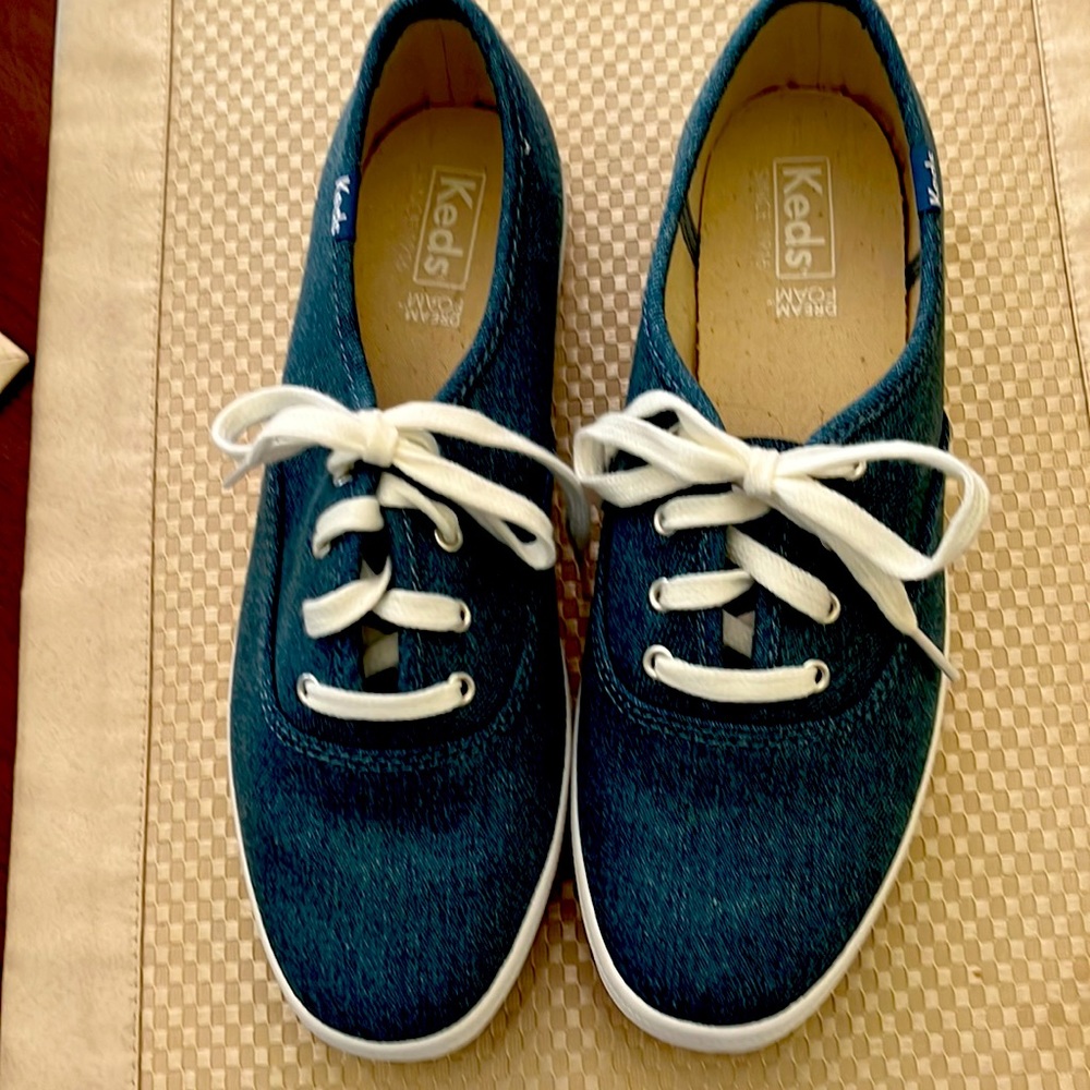 Keds Shoes size 8 M